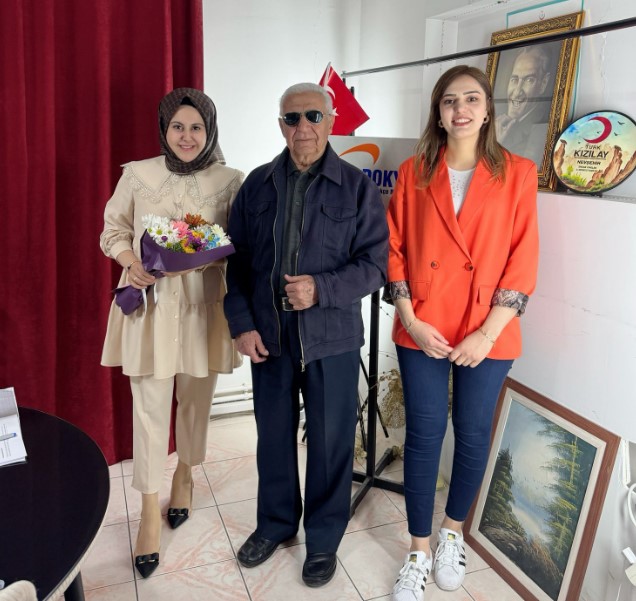 Ömer Kavak'ın Fizyoterapist Müjde Ödemiş Esenoğlu ve Diyetisyen Hatice Küstürmez ile programı
